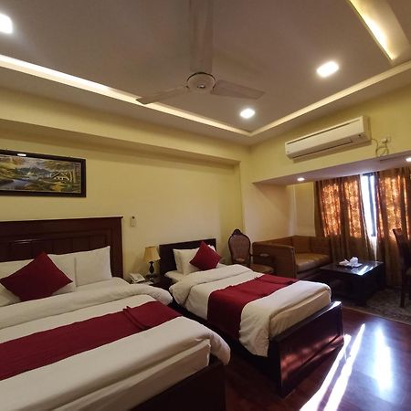 Diplomat Hotel Исламабад Экстерьер фото
