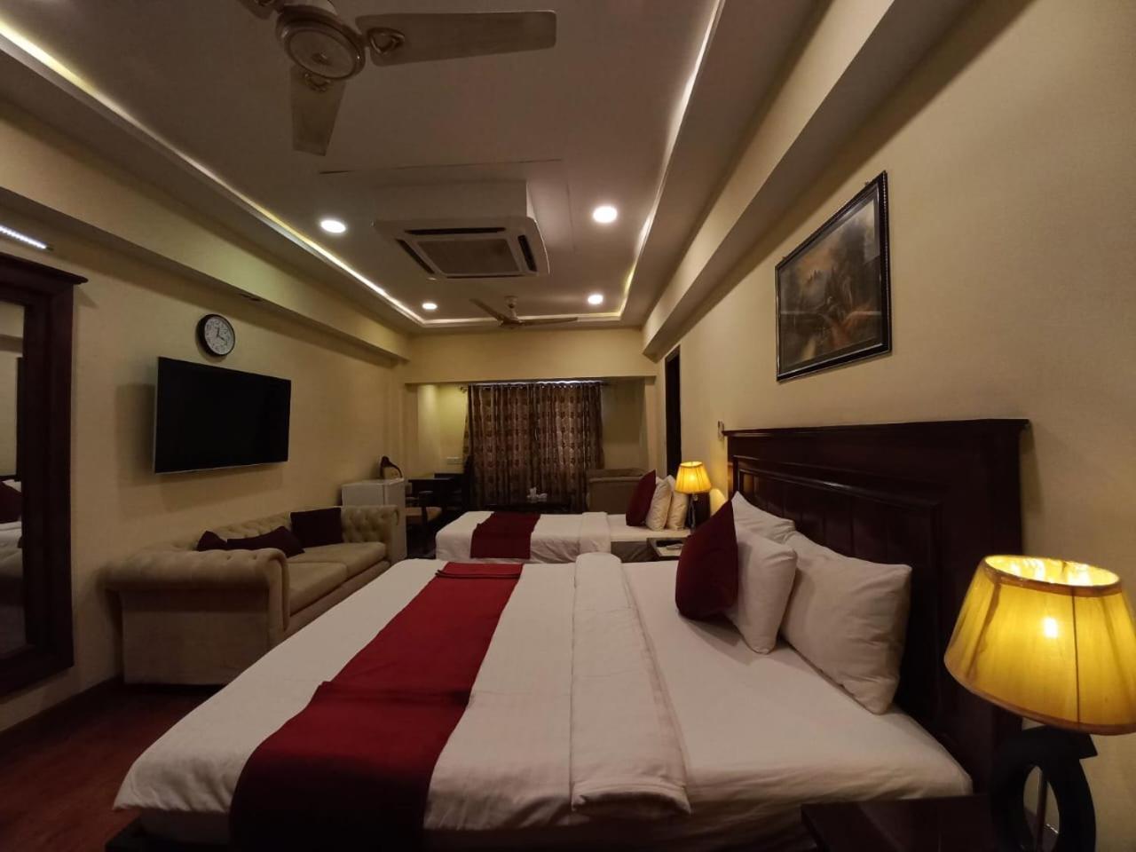 Diplomat Hotel Исламабад Экстерьер фото