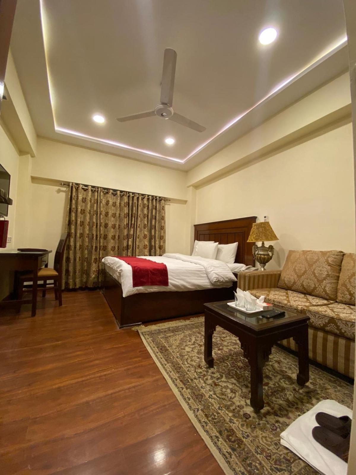 Diplomat Hotel Исламабад Экстерьер фото