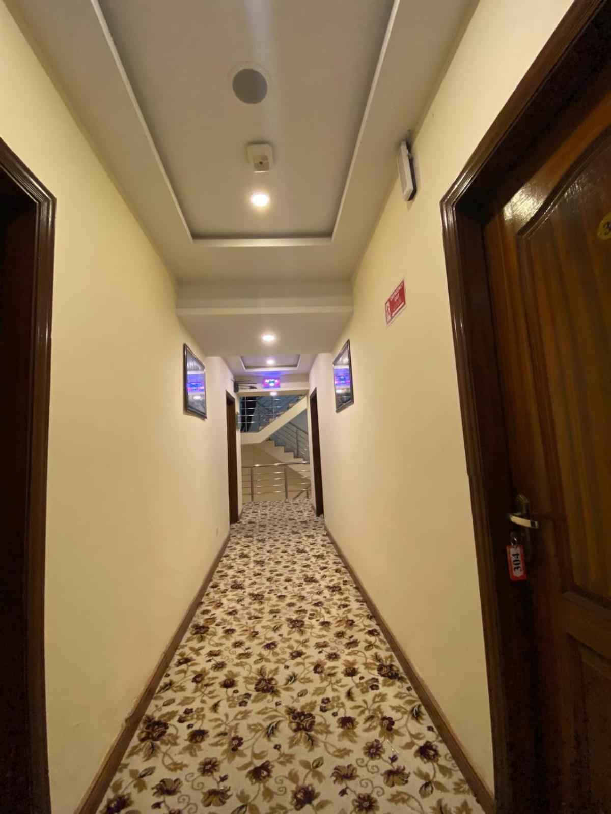 Diplomat Hotel Исламабад Экстерьер фото