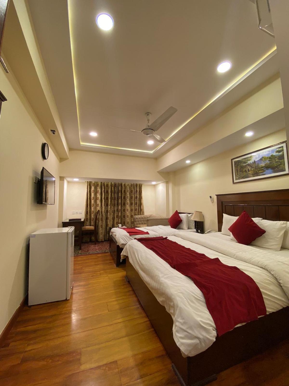 Diplomat Hotel Исламабад Экстерьер фото